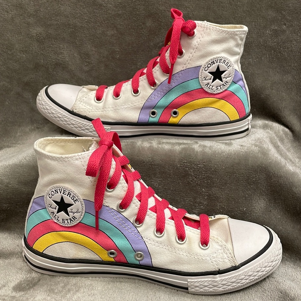 🌟CONVERSE🌟 RAINBOWS AND UNICORNS
